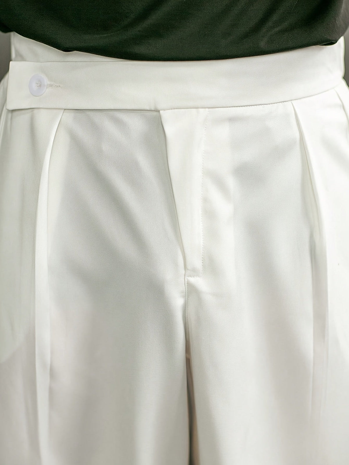 Pantaloni Uomo Larghi con Pinces e Cintura