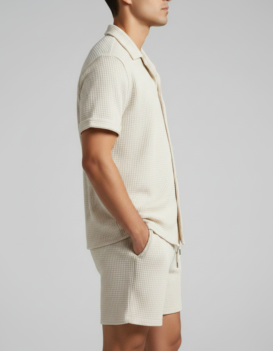 Completo Estivo Uomo: Camicia e Pantaloncini Beige